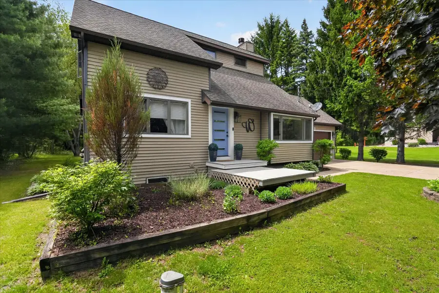 7300 W Victoria Drive, Laingsburg, MI 48848 - #2