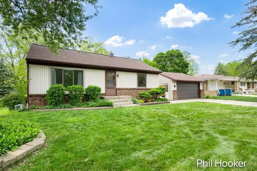 3315 Canal Avenue Sw, Grandville, MI 49418 - #2