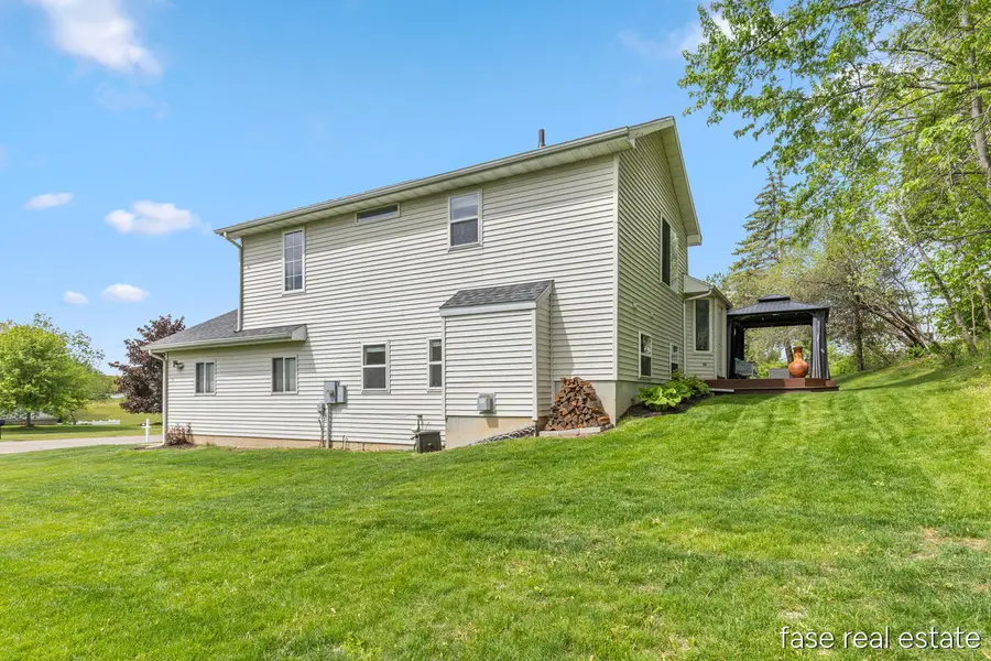 2796 Bryanwood Drive Nw, Grand Rapids, MI 49544 - #3