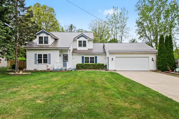 12177 Reyburn Drive Ne, Sparta, MI 49345