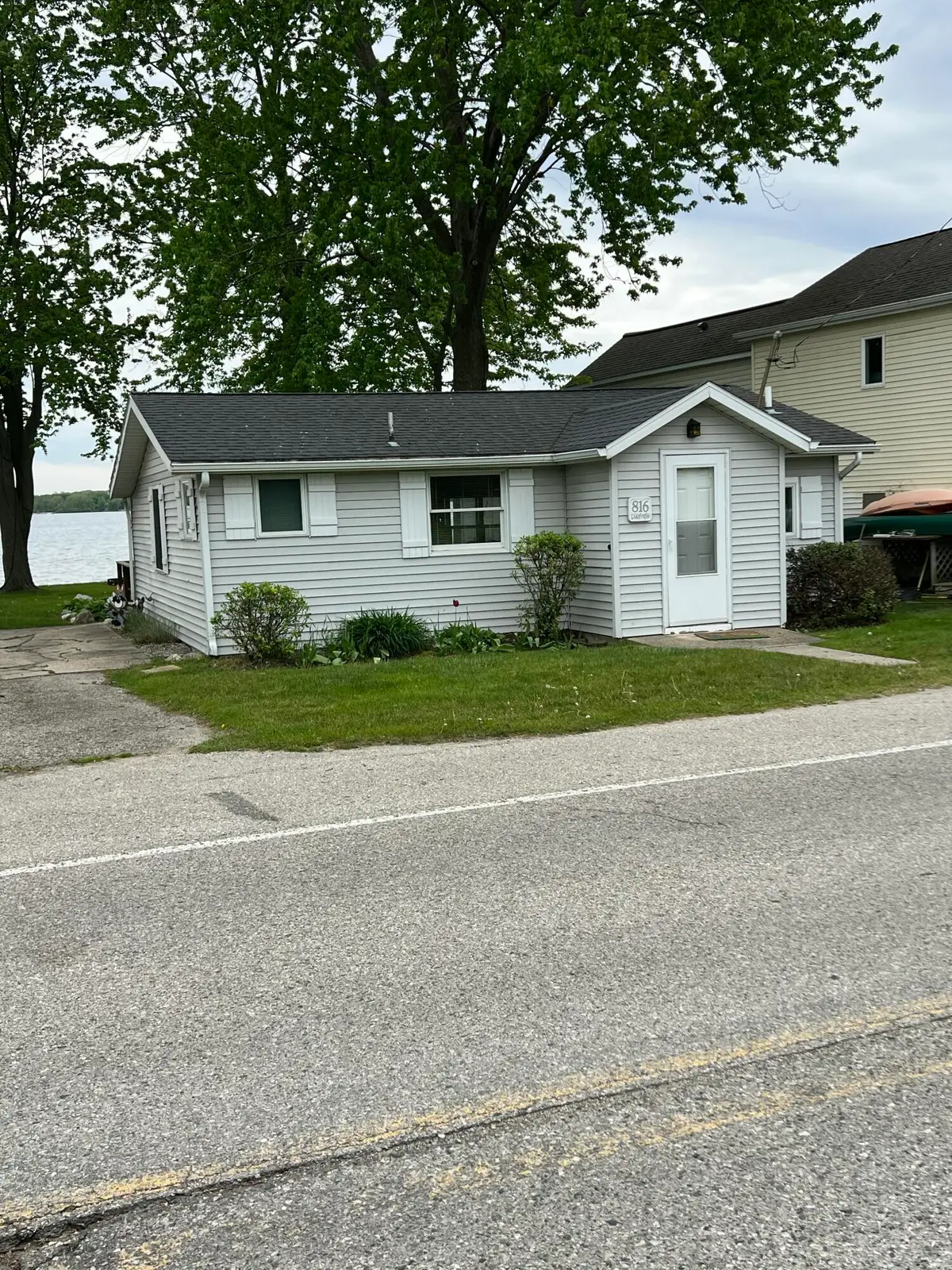 816 Lakeview Drive, Fremont, MI 49412 - #1
