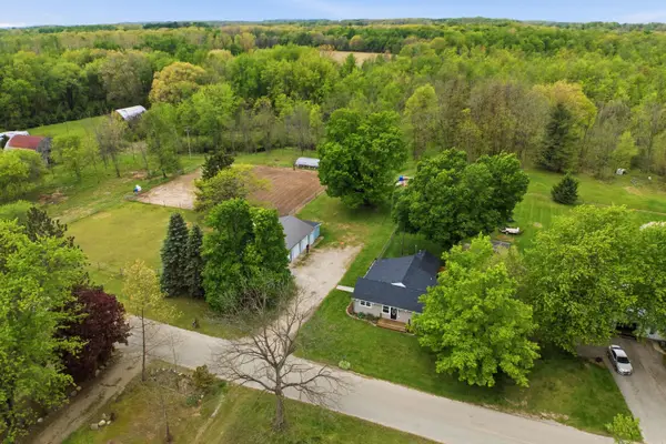 2498 Hemlock Road, Quincy, MI 49082