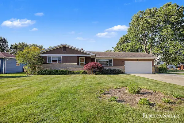 424 Andover Street Se, Kentwood, MI 49548