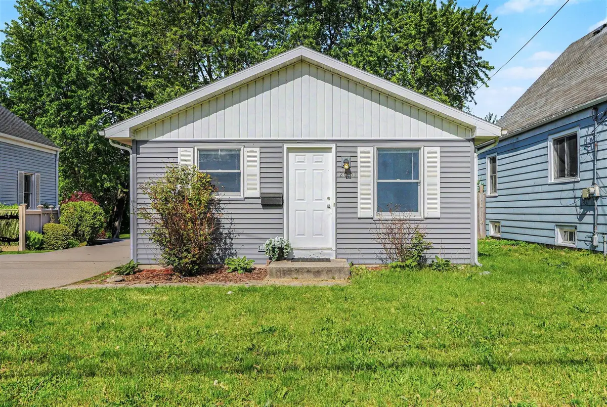 2051 Michael Avenue Sw, Wyoming, MI 49509 - #1
