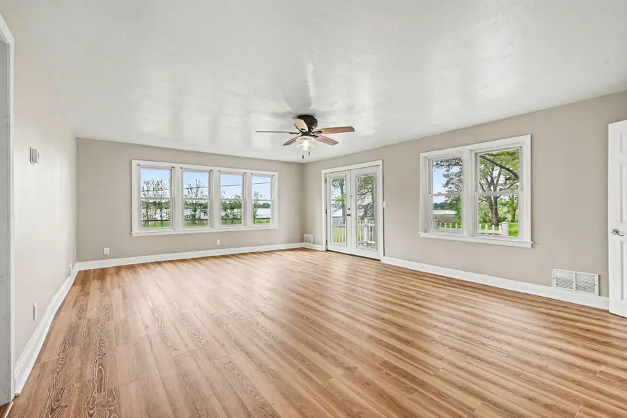6550 E T U Avenue, Vicksburg, MI 49097 - #3