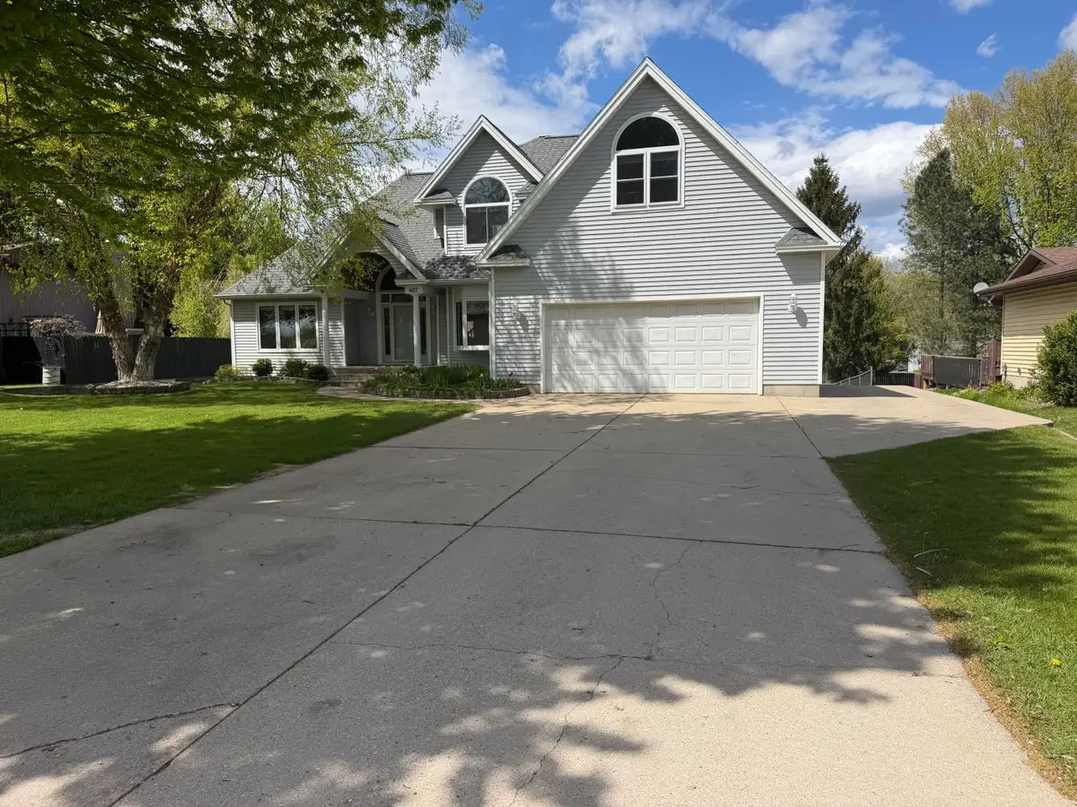 607 Apache Drive, Fremont, MI 49412 - #1