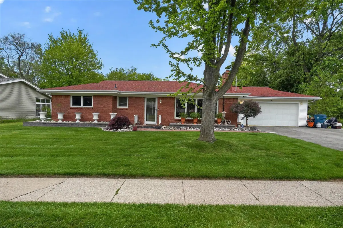12623 Greenhill Drive, Grand Blanc, MI 48439 - #1