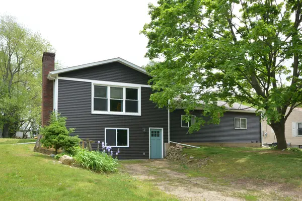 12511 S 18th Street, Vicksburg, MI 49097