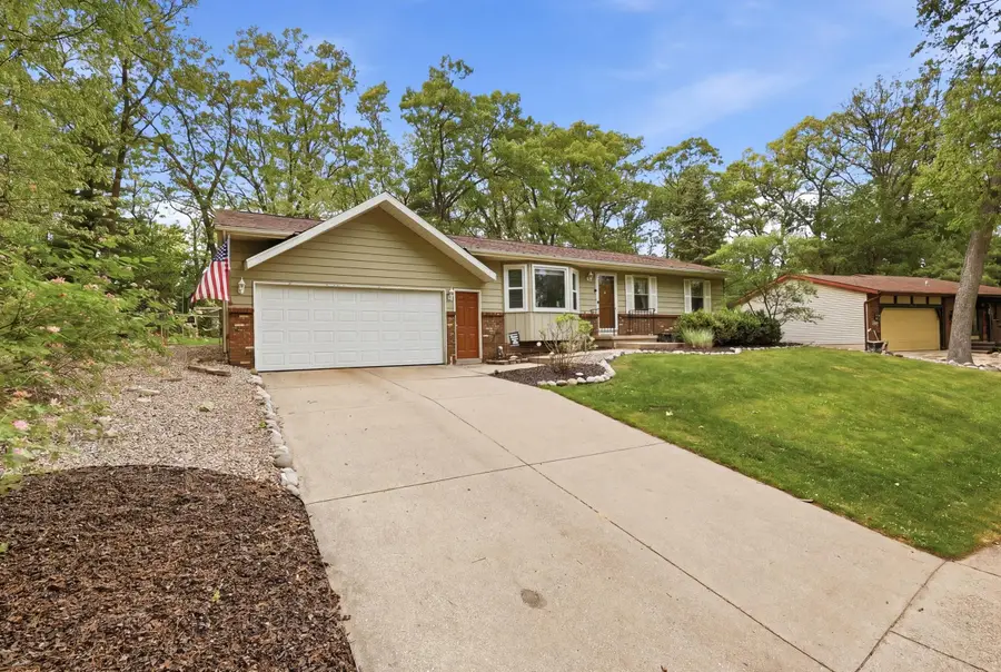 2433 Glen Valley Drive Nw, Grand Rapids, MI 49544 - #3