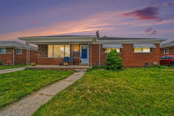 8271 Stanley Drive, Warren, MI 48093