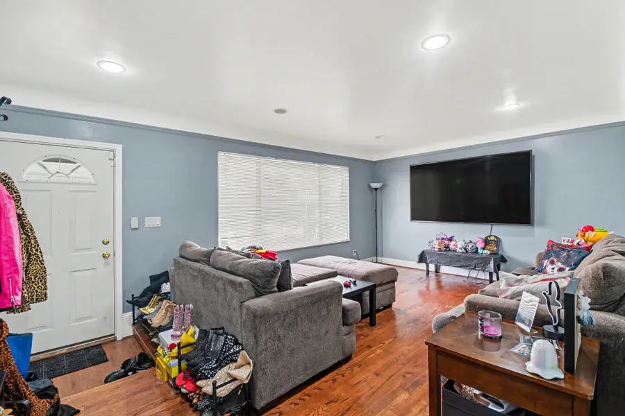 8271 Stanley Drive, Warren, MI 48093 - #3