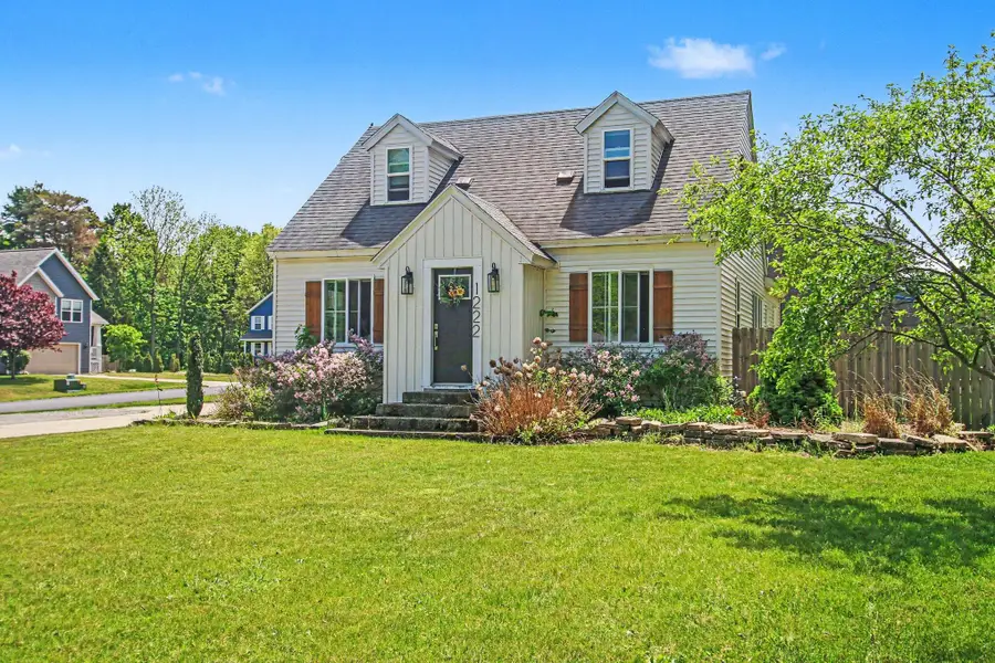 1222 W 32nd Street, Holland, MI 49423 - #3