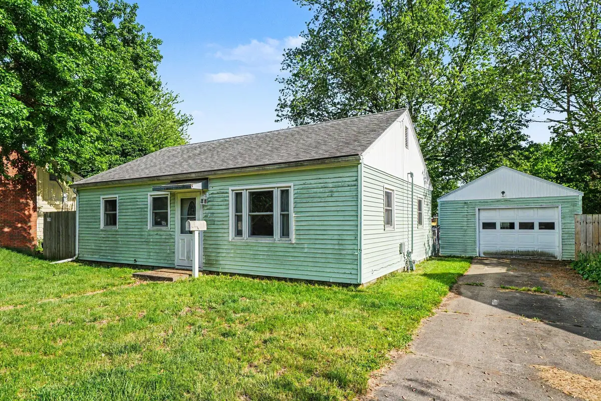412 W Lafayette Street, Sturgis, MI 49091 - #1