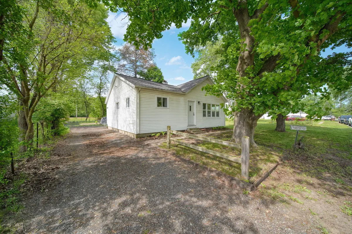 105 Trumble Avenue, Jackson, MI 49203 - #1