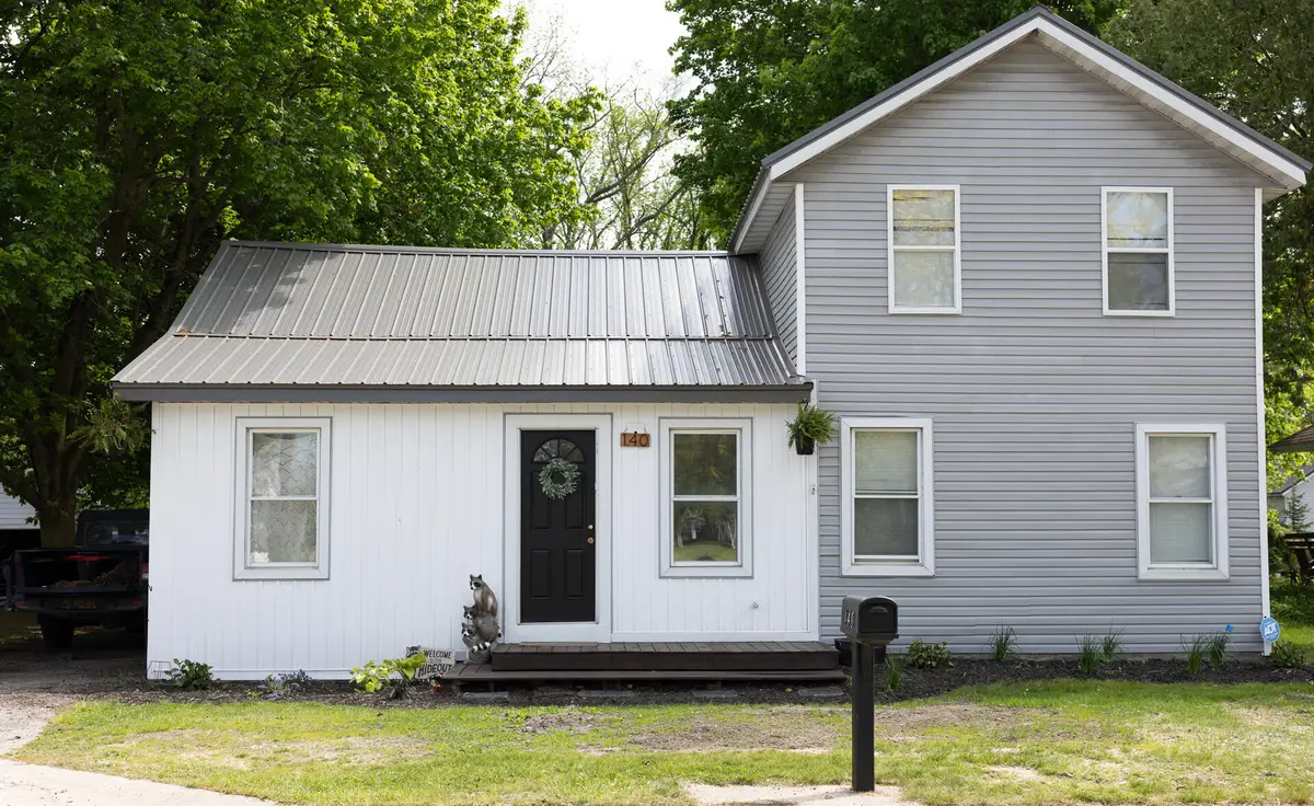 140 E South Avenue, Hesperia, MI 49421 - #1