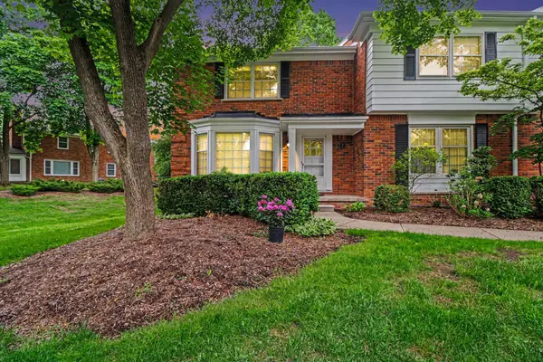 7 Barbour Lane #11, Bloomfield Hills, MI 48304