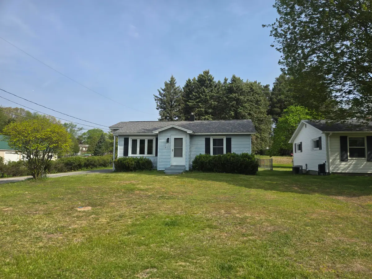 817 E Melendy Street, Ludington, MI 49431 - #1