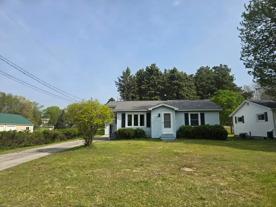 817 E Melendy Street, Ludington, MI 49431 - #2