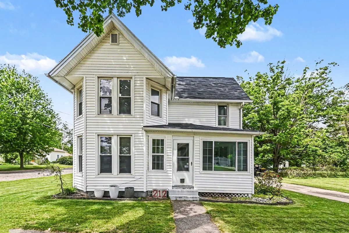 212 Washington Street, Leslie, MI 49251 - #1
