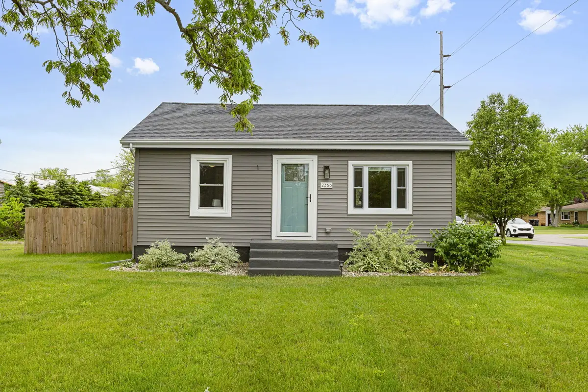 2366 W Glenlord Road, Stevensville, MI 49127 - #1