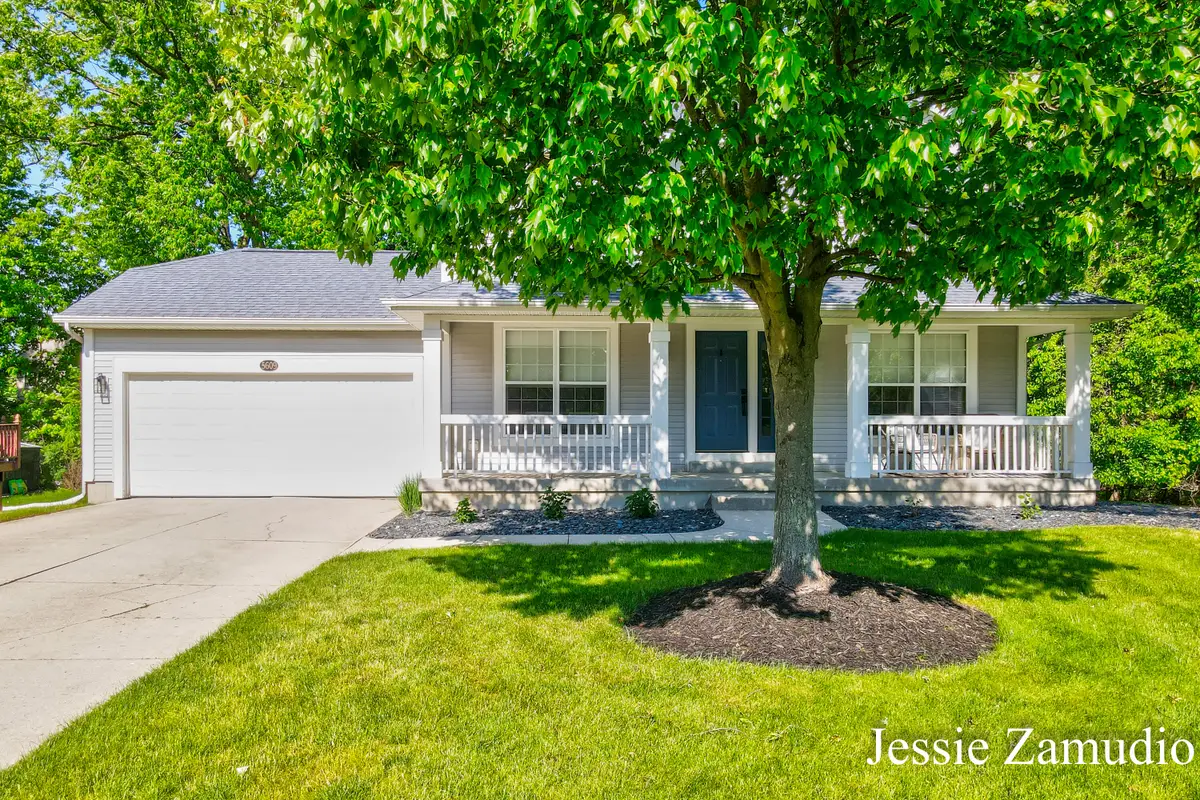 5609 E Grove Drive Se, Grand Rapids, MI 49512 - #1
