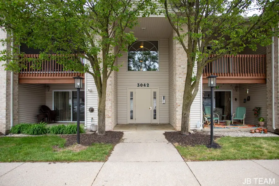3042 W Crystal Waters Drive, Holland, MI 49424 - #2