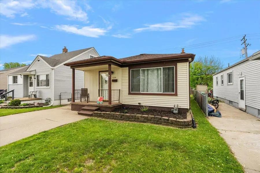 539 Mayflower Avenue, Lincoln Park, MI 48146 - #3