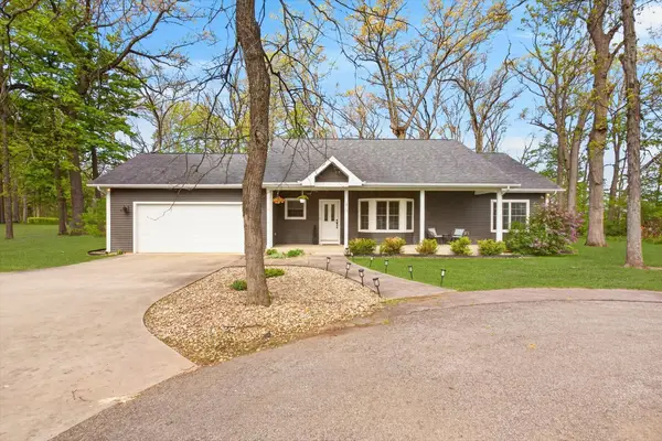 2917 White Oaks Ridge, Buchanan, MI 49107