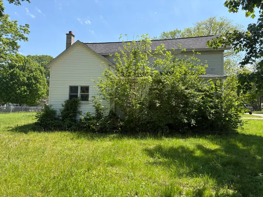 213 Clinton Street, Dowagiac, MI 49047 - #2