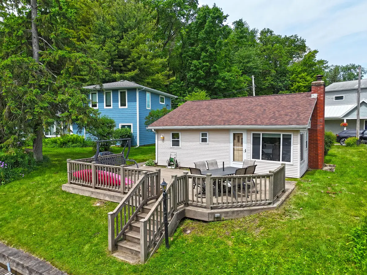 50705 W Bay Road, Dowagiac, MI 49047 - #1