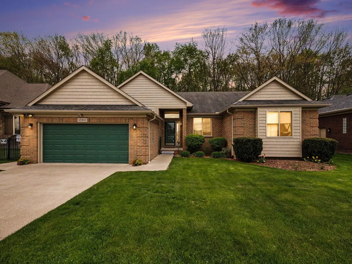 45654 Lookout Drive, Macomb, MI 48044 - #1
