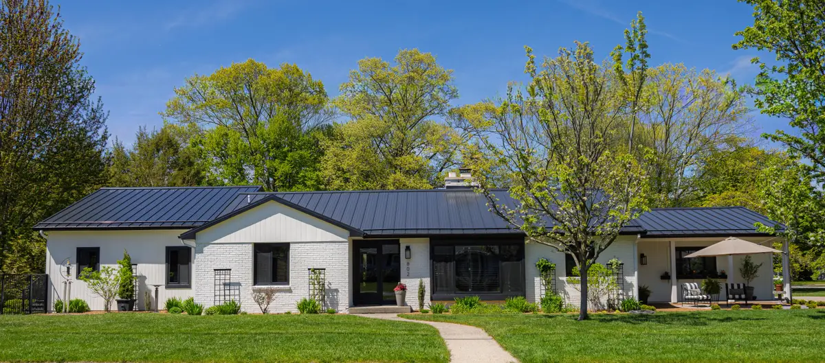 802 W Lowell Street, Ludington, MI 49431 - #1