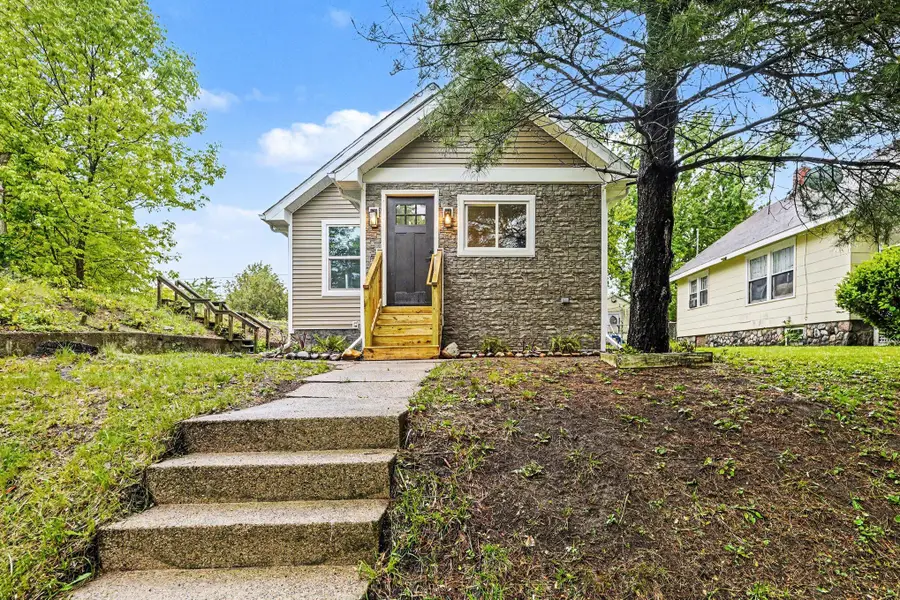 139 W Rittenhouse Avenue W, Battle Creek, MI 49037 - #2