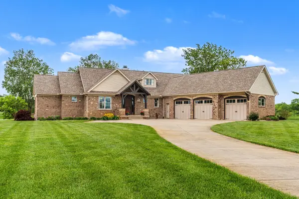9168 Mirage Lake Drive, Milan, MI 48160