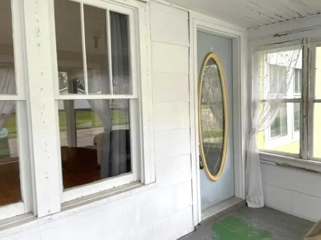 303 N Lowe Street, Dowagiac, MI 49047 - #2