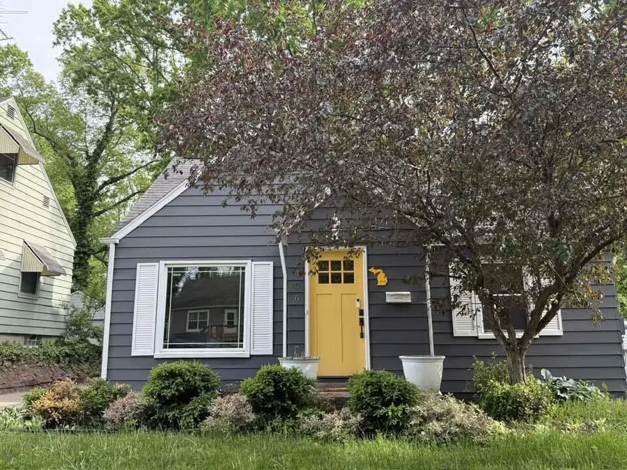 143 Linwood Street Se, Grand Rapids, MI 49507 - #2