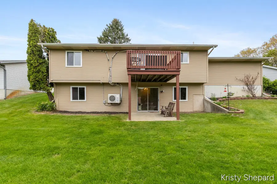 222 York View Place Nw, Comstock Park, MI 49321 - #3