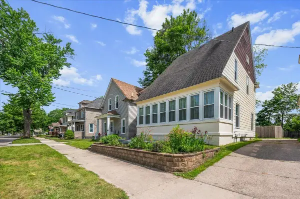 130 Palmer Street Ne, Grand Rapids, MI 49505