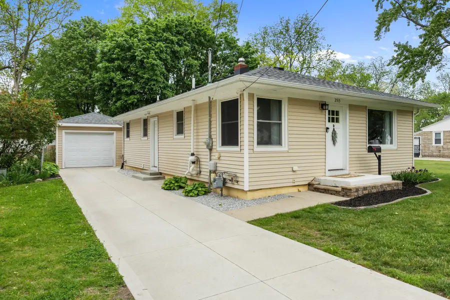 2515 De Laat Avenue Sw, Wyoming, MI 49519 - #2