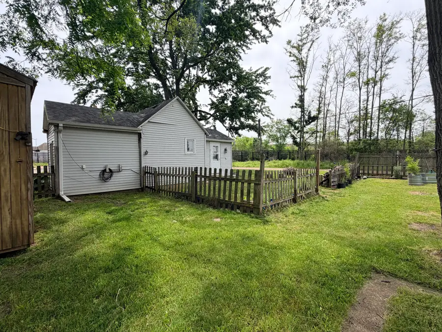 1014 N 9th Street, Niles, MI 49120 - #3
