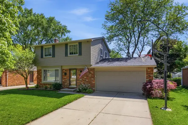 10052 Wolfriver Drive, Plymouth, MI 48170
