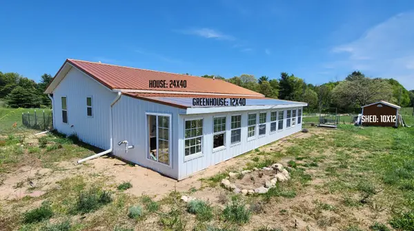 151 S Poplar Avenue, White Cloud, MI 49349