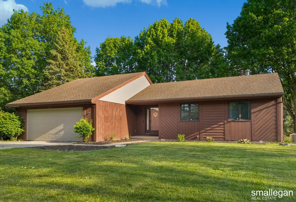 2290 Ancient Drive Sw, Wyoming, MI 49519 - #1