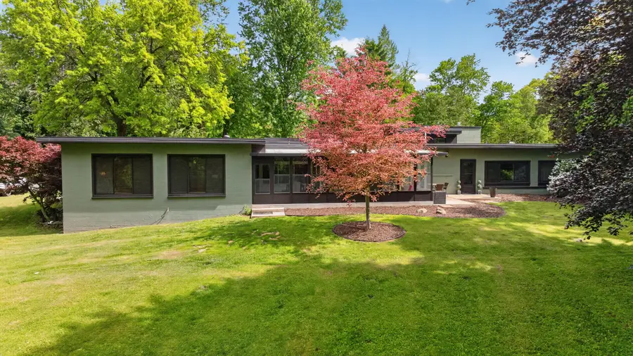 2934 Robinson Road, Jackson, MI 49203 - #2