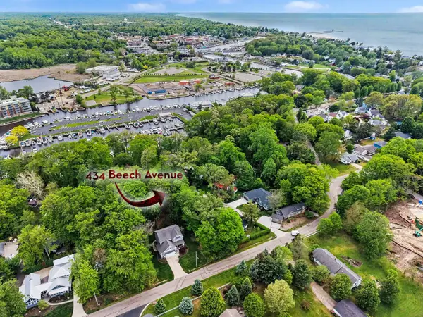 434 Beech Street, South Haven, MI 49090