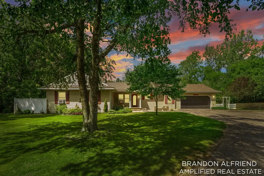 10226 SW Greenville Road, Greenville, MI 48838 - #2