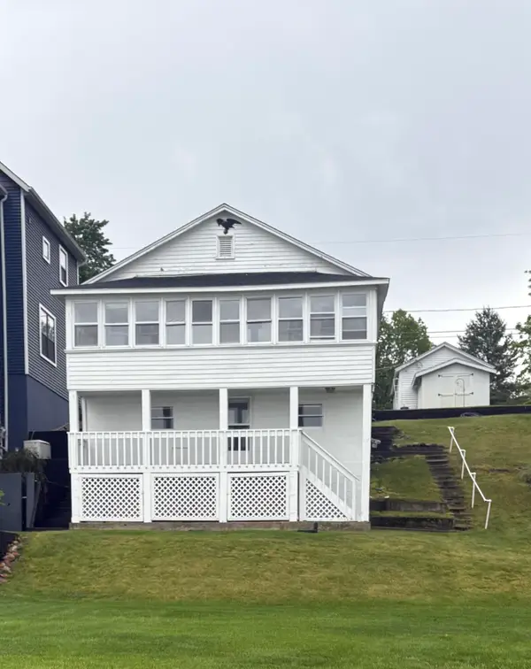 14895 N Barton Lake Drive, Vicksburg, MI 49097