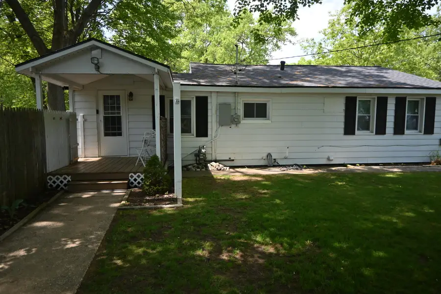 1341 E Summit Avenue, Norton Shores, MI 49444 - #2