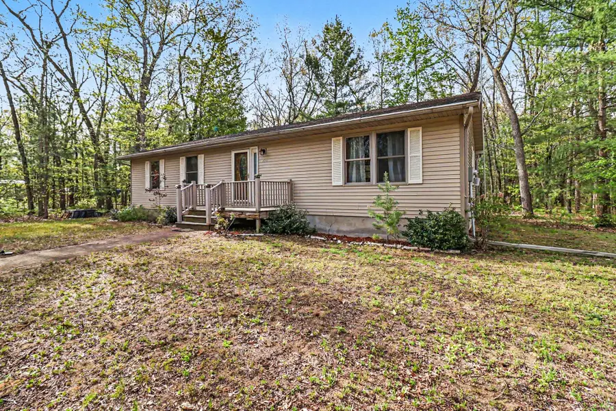 7137 E Catherine Road, Fountain, MI 49410 - #2