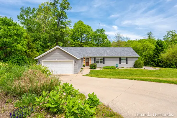 13835 Rolling Creek Drive, Lowell, MI 49331